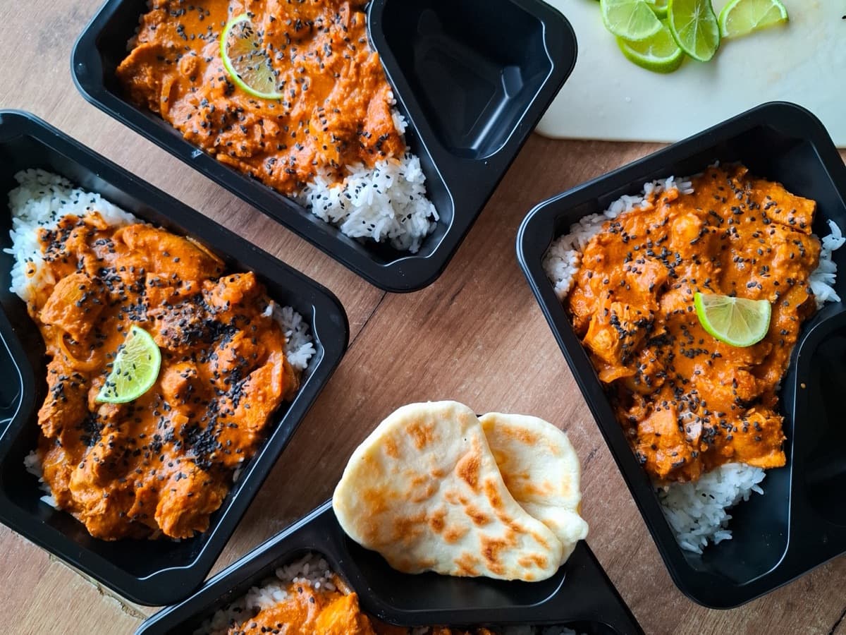 Kurczak curry z ryżem